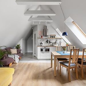 Urokliwy Apartament Na Poddaszu W Gdansku